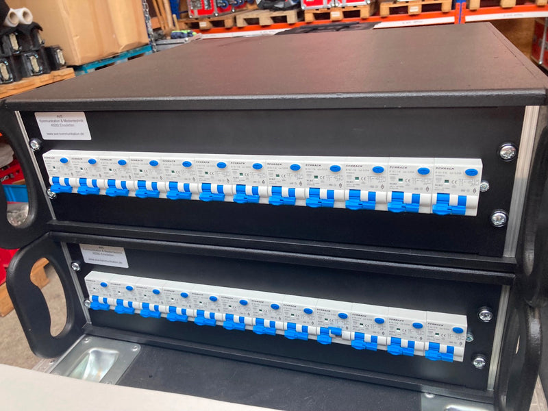 32A Mains Distribution Unit, 3U Rack, 2x Harting Han 16E with 12x RCBOs