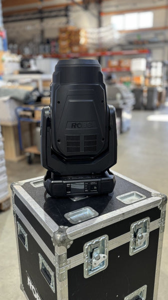 Robe Robin MegaPointe 2‑Piece Set with Flight Case – Dual Fixtures