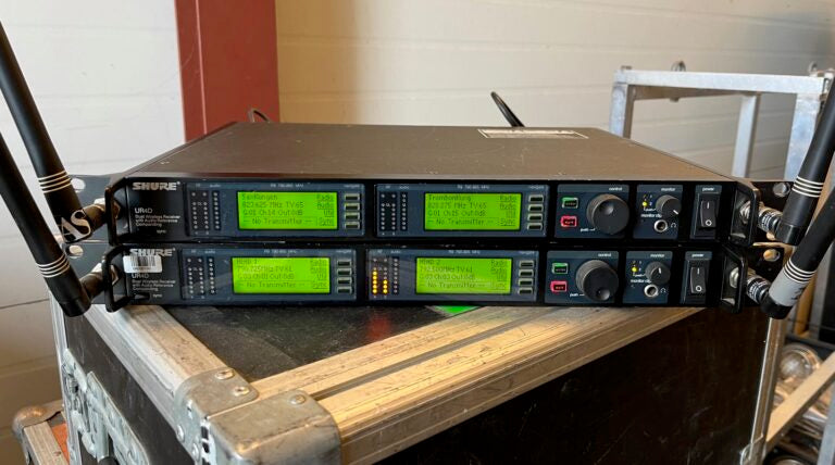 Shure UHF-R UR4D R9 Dual Receivers (2pcs) – Stage Experts