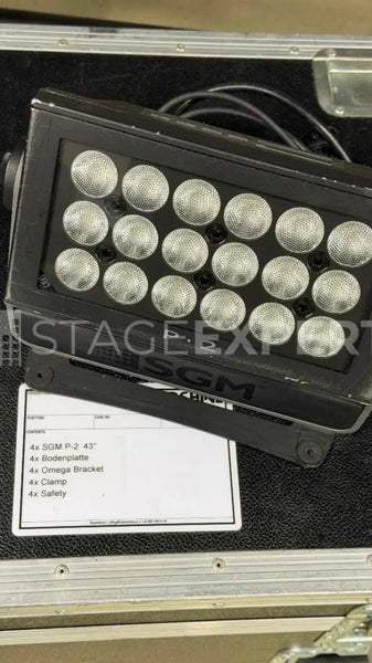 SGM P-2 – Set of 4 LED Wash Lights with Flight Case & Rigging