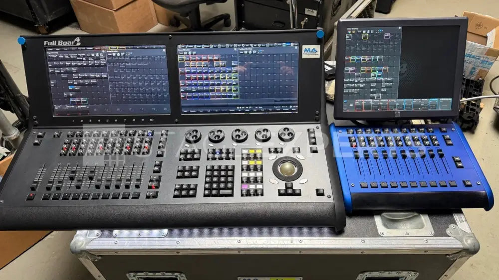 High End Systems Hog Full Boar 4 Console + Wing Bundle