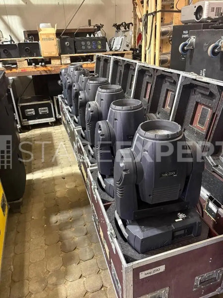Martin MAC 250 Wash/Beam Set – 6 Wash + 2 Beam, Cases