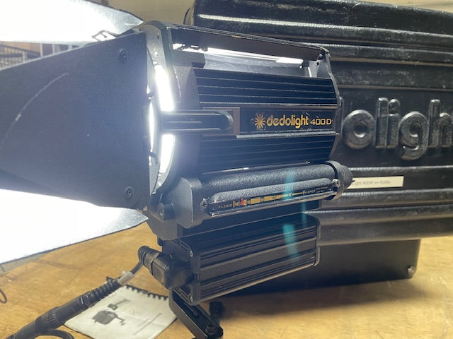 Dedolight DLH400D HMI Light with Case | 400/575 W