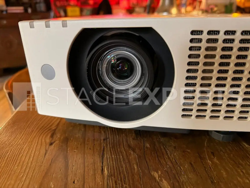 Panasonic PT-VMZ61 Laser Projector – 6,200 lm Installation