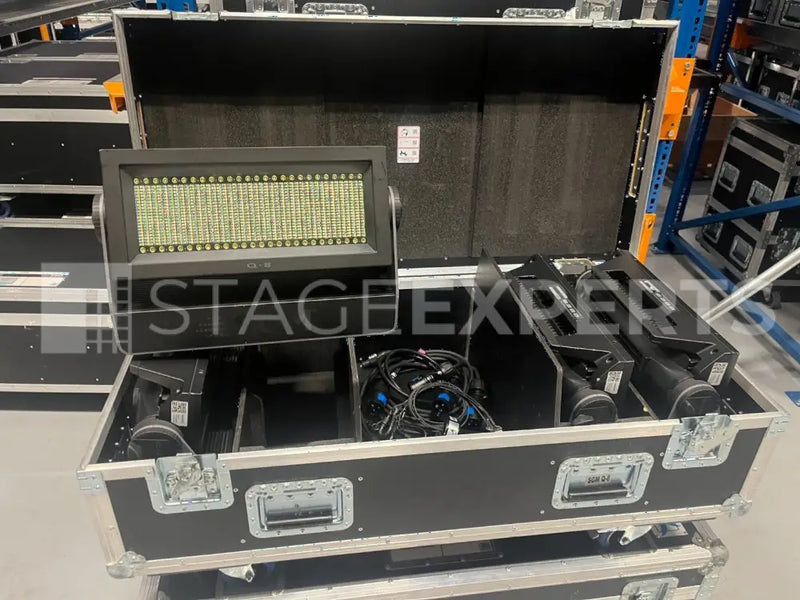 SGM Q-8 Bundle – Set of 4 with Amptown Flight Case RGBW Fixtures