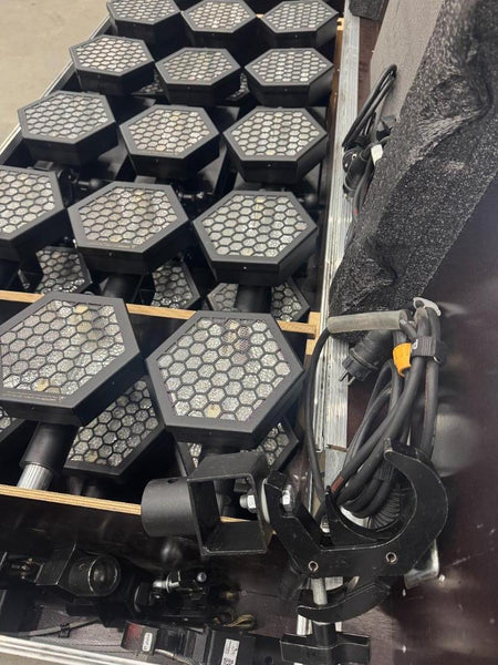 Portman P2 Hexaline – Retro Halogen Fixture, DMX Control