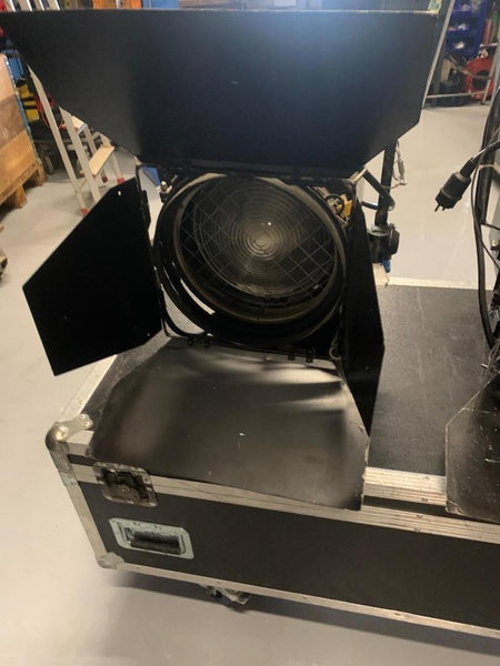 Desisti 321 PO HP LED C6 – RGBACL Fresnel, Pole-Operated