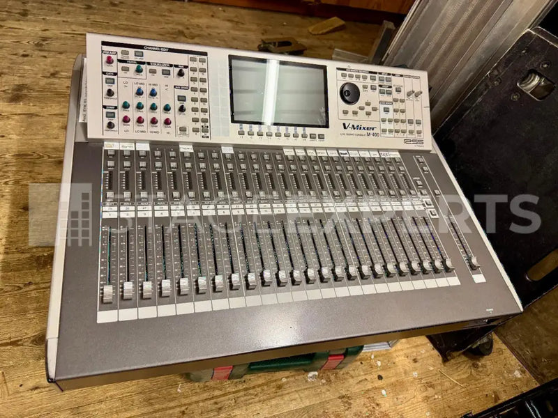 Roland M-400 V‑Mixer with 2x S‑1608 Stageboxes REAC System