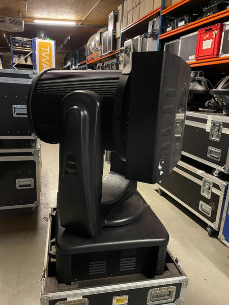 Showtec Space Tracer 4000 CMY – Outdoor CMY Beam Light