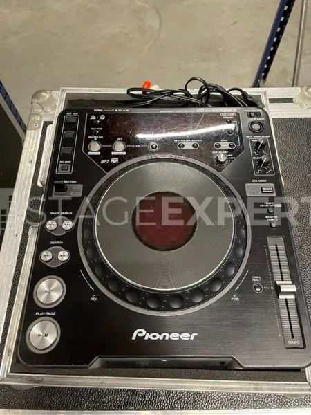 Pioneer CDJ-1000MK3 Pair in Flight Case – Media Players