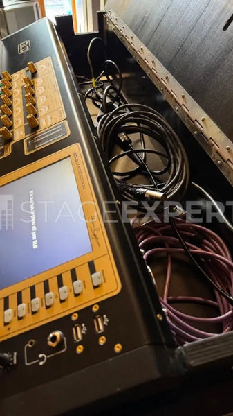 Allen & Heath GLD-112 Gold Edition with Case & Lamp