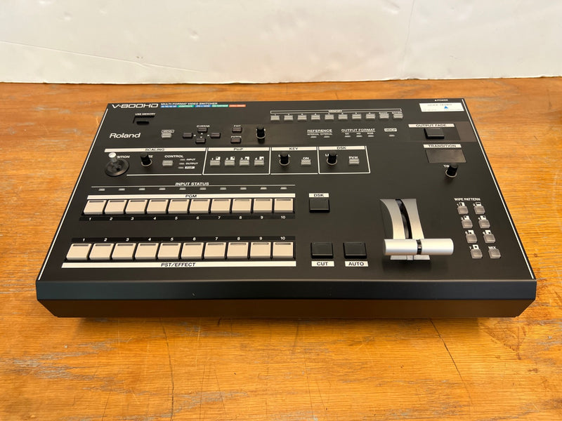 Roland V-800HD Multi-Format Presentation Switcher | Stage Experts