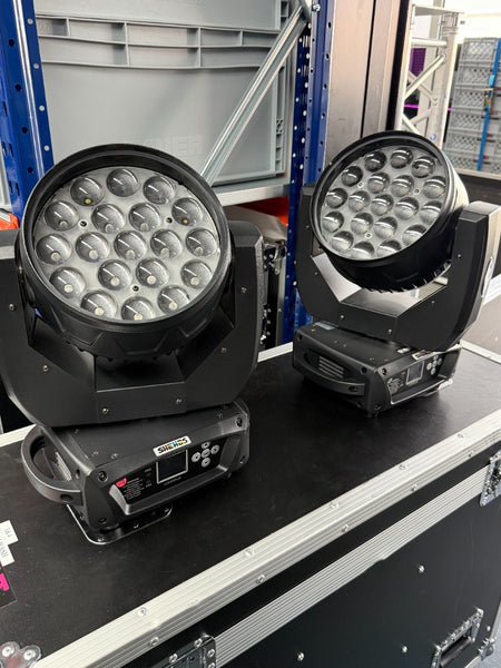 SHEHDS Moving Head Wash 19x15W RGBW – 2x Set with Case