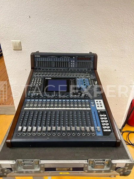 Yamaha DM1000 V2 Digital Mixer with Meterbridge & Case