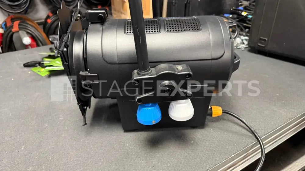 Elation KL6 Fresnel RGBMA – Set of 6 with Case & Clamps