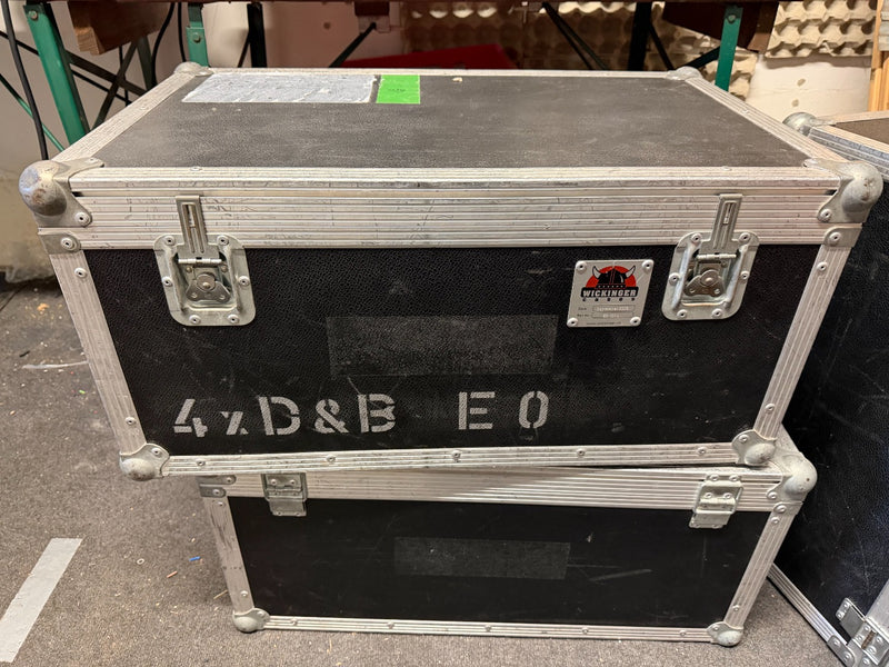 d&b audiotechnik E0 Set – 4x E0 speakers with case