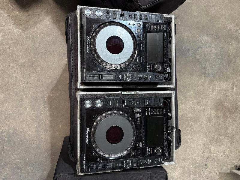Pioneer CDJ-2000NXS Media Player with Case | Pro DJ Gear