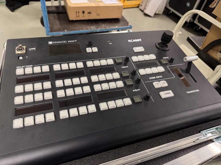 Analog Way RC400T Event Controller with Flight Case – Pro AV