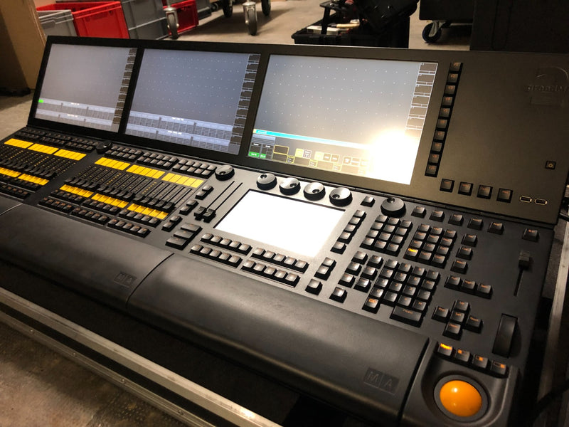 MA Lighting grandMA2 Full-Size Lighting Console with Case