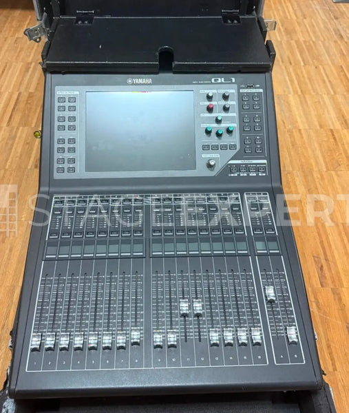Yamaha QL1 Digital Mixing Console with Flight Case – Pro AV