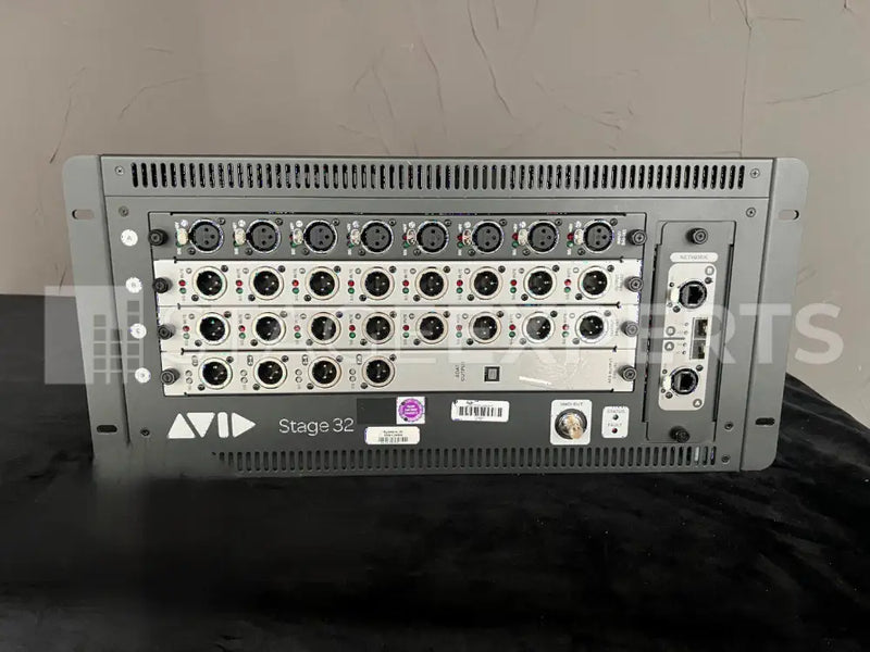 Avid Stage 32 Stage Box – 8 In, 16 Out, 8 Digital I/O