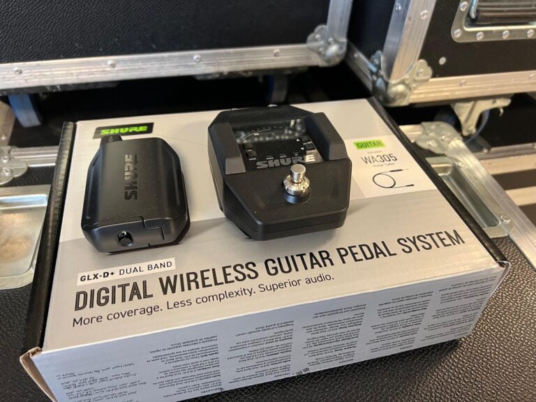 Shure GLXD16+ Digital Wireless Guitar Pedal System with Tuner