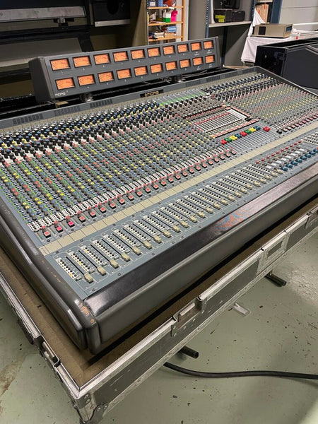 Midas XL3 Analogue Mixing Console – 40ch with Dual PSUs