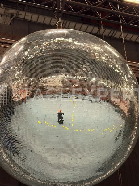 Showtec Mirrorball 200cm Package: 2m Ball, Motor & Case