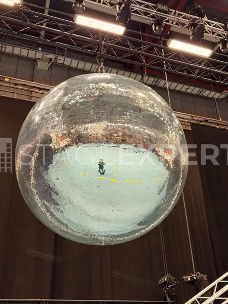 Showtec Mirrorball 200cm Package: 2m Ball, Motor & Case