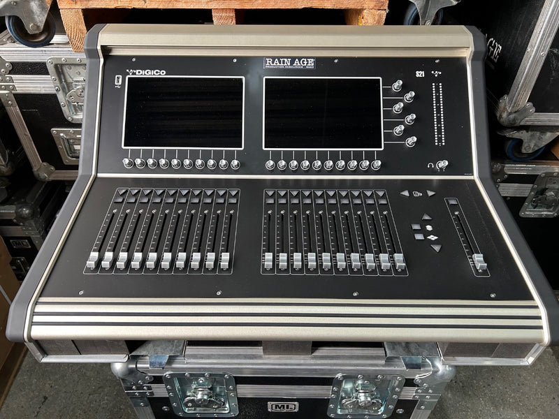 DiGiCo S21 Digital Mixing Console with Original Case