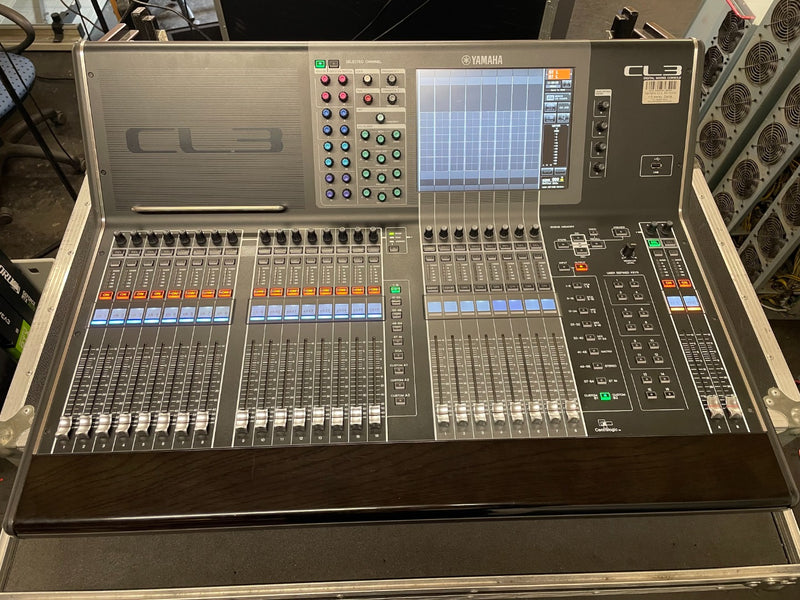 Yamaha CL3 Digital Mixer with Case – 64-Channel Console