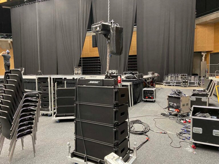 Bose ShowMatch DeltaQ Small System Line Array Package