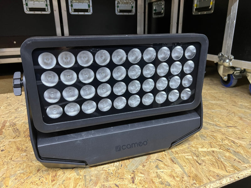 Cameo Zenit W600 Outdoor LED Wash Light – Original Packaging