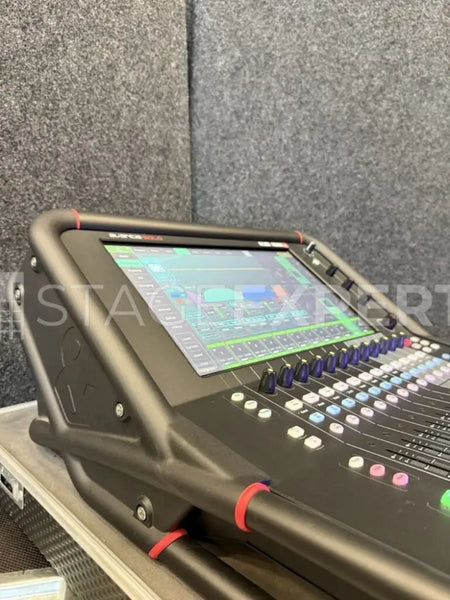 Allen & Heath Avantis SOLO dPack with DX168 & Dante Card