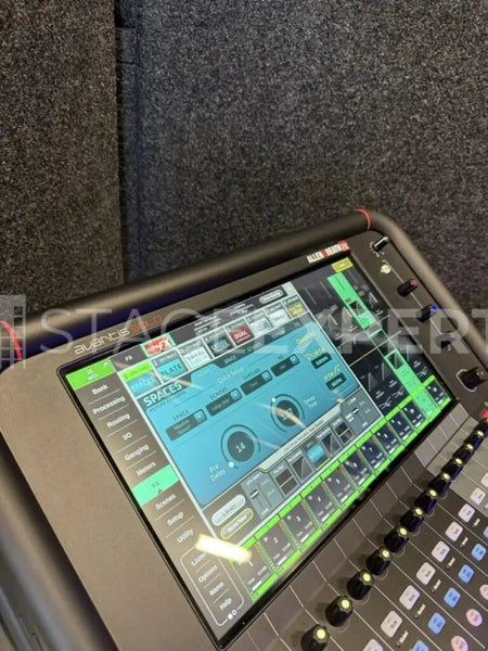 Allen & Heath Avantis SOLO dPack with DX168 & Dante Card