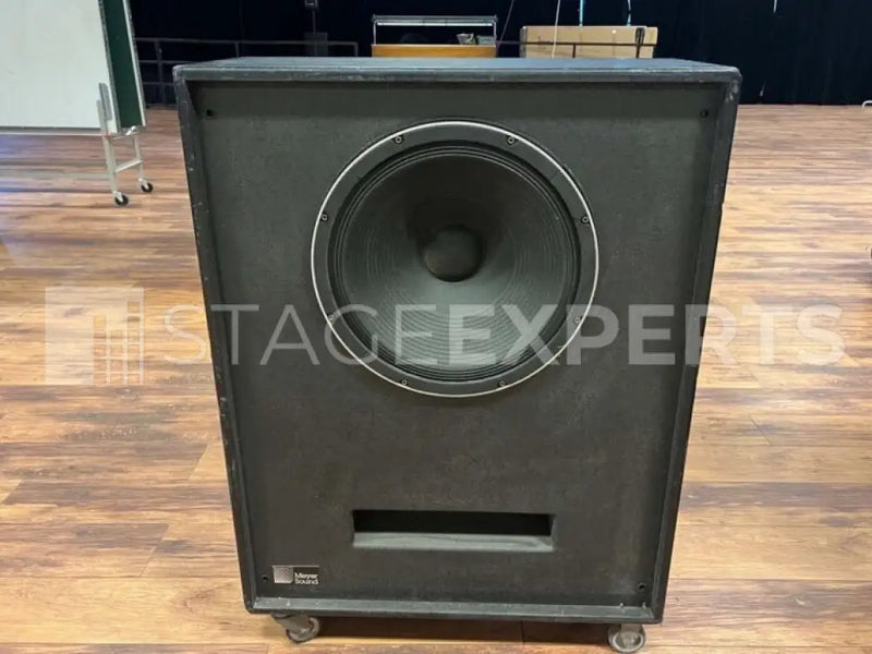 Meyer Sound 501 Package: 2x 18in Subs with 500 Amplifier