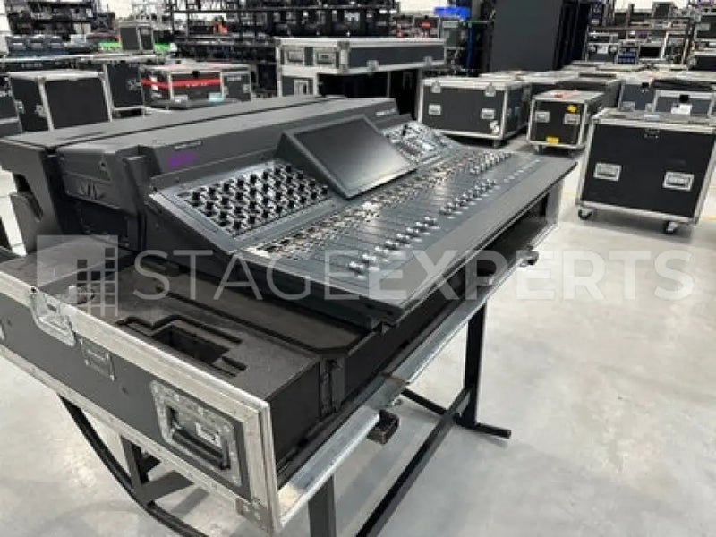 Avid VENUE S6L‑24C + E6L‑144 Stage 64 Live System FOH