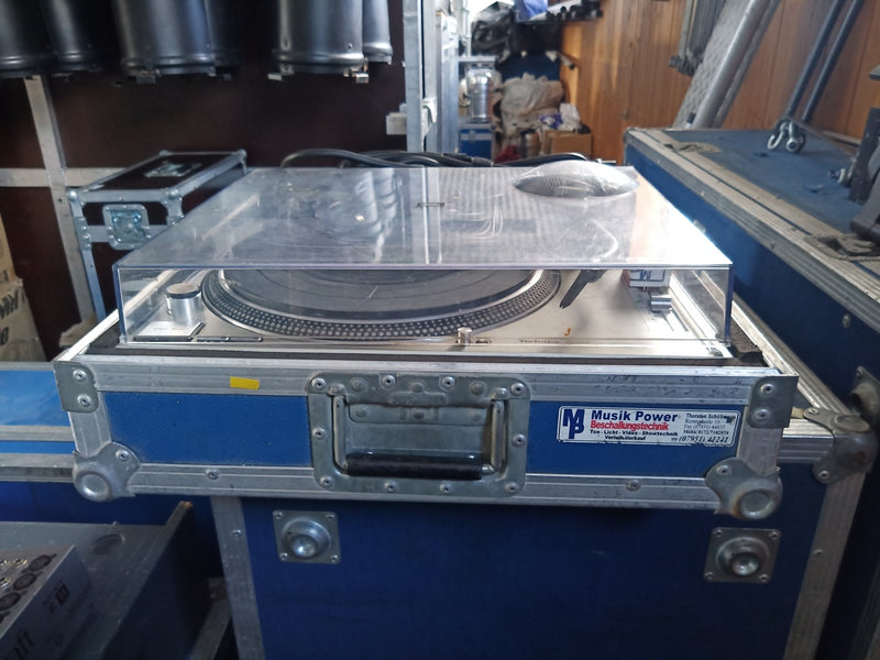 Technics SL-1210 MK2 Pair with Flight Case | Turntables