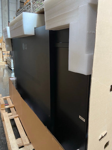 LG 110UM5J-B 110-inch Professional Display for AV & Signage
