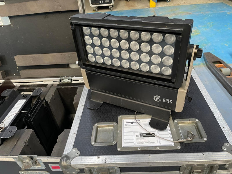CLF Lighting ARES RGBW Set of 4 with 1/4 Flightcase