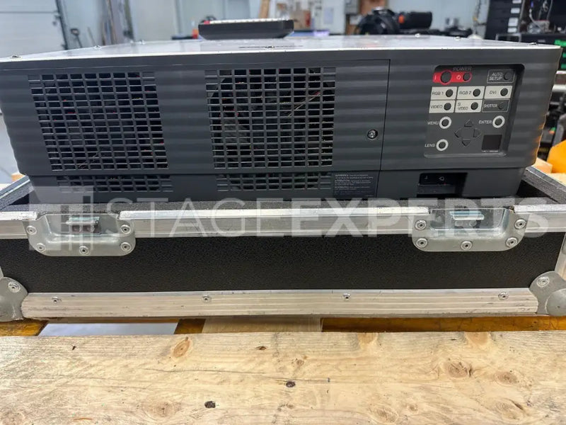Panasonic PT-D5700E Projector with ET-DLE055 Lens