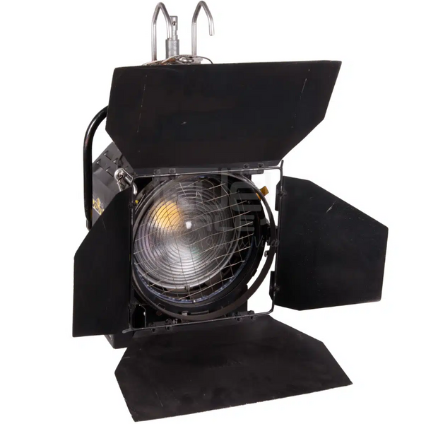 DeSisti LEDonardo 2K Fresnel 3200K with DMX/RDM Control
