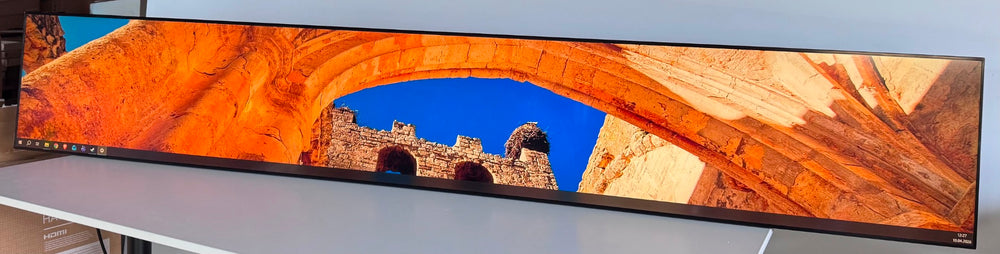 LG 86BH5C-B Ultra Stretch 86in Display – 58:9, 3840x600