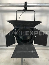 Load image into Gallery viewer, LED FRESNEL ROBERT JULIAT ZEP 360LF-CW - Used
