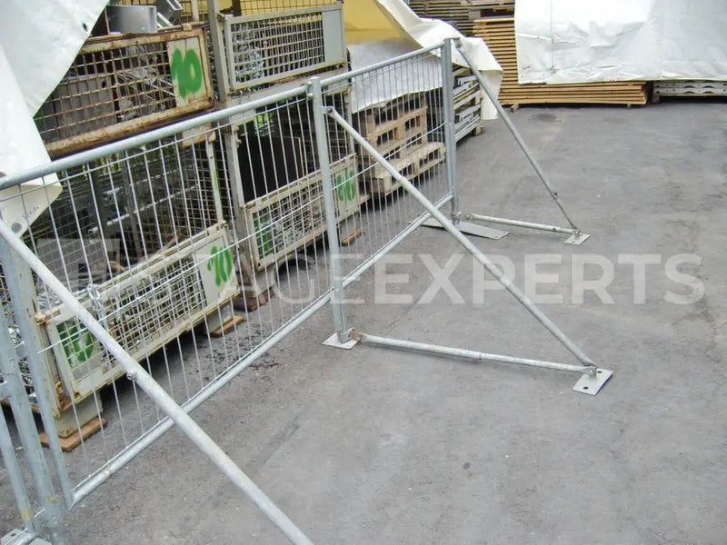 Stage Barrier Set 17.5m (5x3.5m) – Lightweight Galvanised