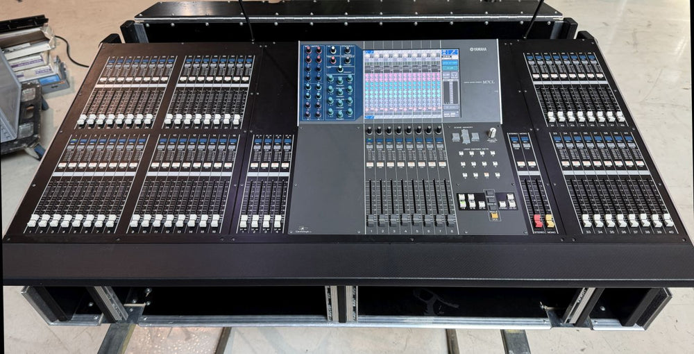 Yamaha M7CL-48 Digital Mixing Console with Flight Case