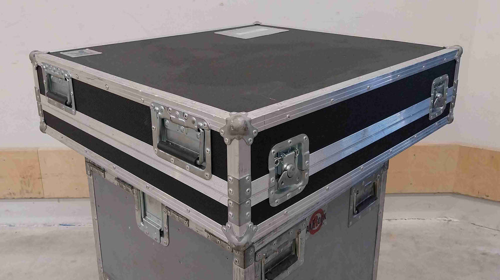 MA Lighting Lightcommander II 24-6 Lighting Console with Case