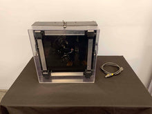 Load image into Gallery viewer, Minuit Une IVL Square – Creative Immersive FX Lighting Fixture
