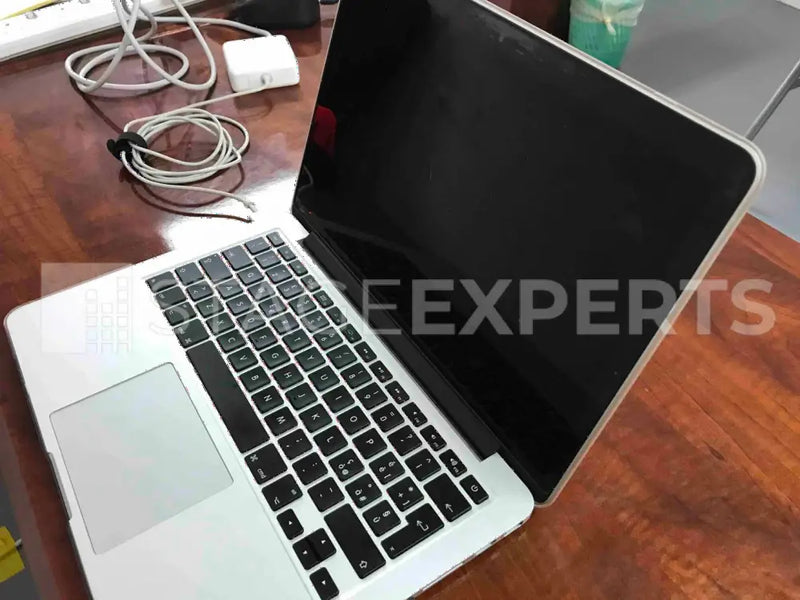 Apple MacBook Pro Retina 13-inch, i5/8GB/256GB SSD – Show