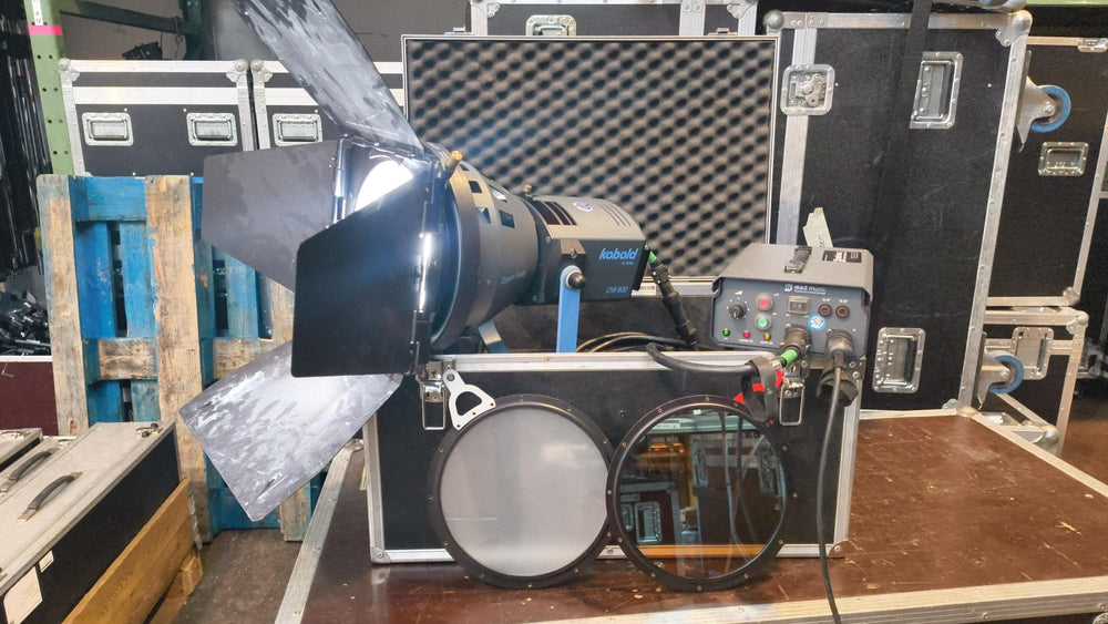 Bron Kobold DW 800 OF HMI Open Face/Par Light | Stage Experts